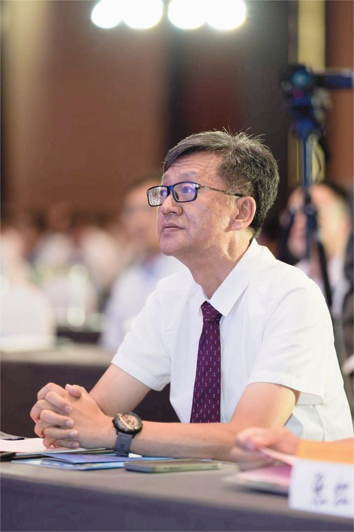 山東華鵬精機股份有限公司董事長王毅在2024年（第十六屆）中國鋁用炭素年會暨碳材料發(fā)展論壇上的講話