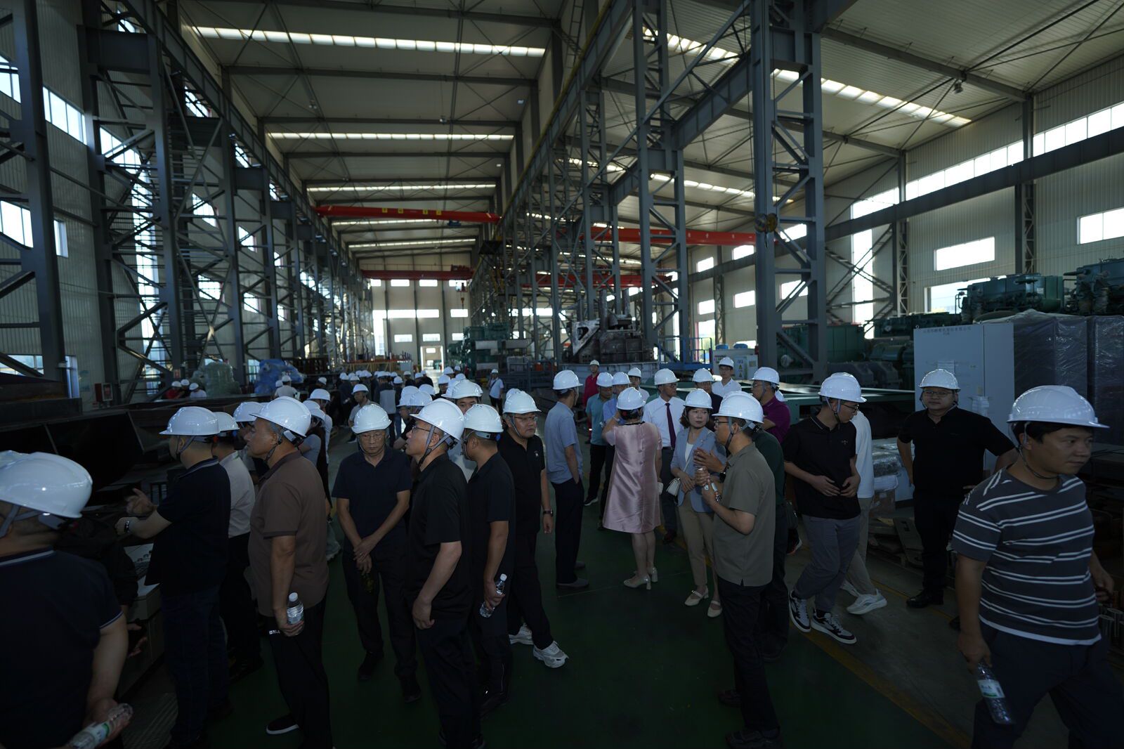 2024年（第十六屆）中國鋁用炭素年會暨碳材料發(fā)展論壇嘉賓蒞臨山東華鵬重工有限公司參觀指導(dǎo)